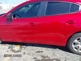 2015 Mazda 3 i Sport z VIN 3MZBM1U75FM162316, wystawiony jako IAAI lot #41869276 z przebiegiem 91 357 mil mil oraz . Historia ofert i sprzedaży dostępna na DreamBid. Obrazek 14.