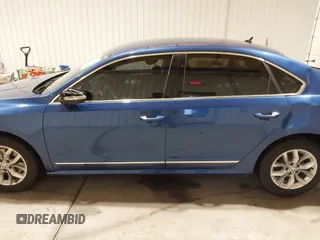 2017 Volkswagen Passat S z VIN 1VWAT7A38HC013602, wystawiony jako IAAI lot #41218616 z przebiegiem 77 497 mil mil oraz . Historia ofert i sprzedaży dostępna na DreamBid. Obrazek 14.