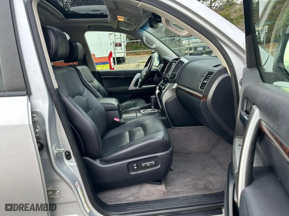 2013 Toyota Land Cruiser with VIN JTMHY7AJXD4017124, listed as a Copart auction lot 79213994 with 185,989 mi miles and Clean Title. Bid and sale history available at carsss.com. Image 5.