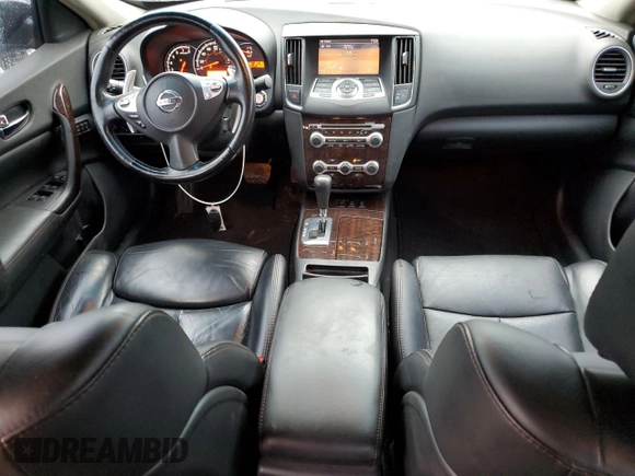 2011 Nissan Maxima SV z VIN 1N4AA5AP5BC857383, wystawiony jako Copart lot #49892435 z przebiegiem 167 163 mil mil oraz Szkoda całkowita • Salvage title. Historia ofert i sprzedaży dostępna na DreamBid. Obrazek 8.