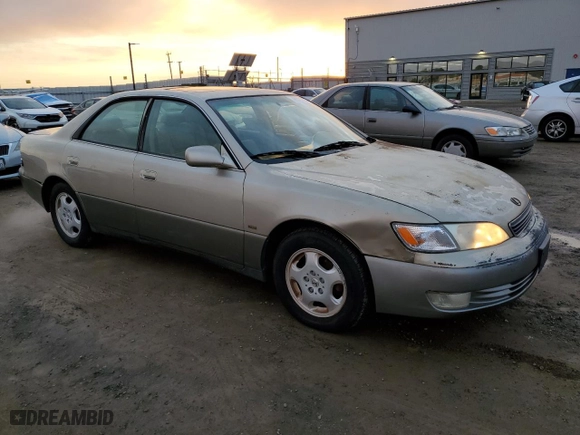 1999 Lexus ES 300 Luxury Sport Sdn with VIN JT8BF28G2X5068087, listed as a Copart auction lot 86727104 with 196,360 mi miles and Salvage Title. Bid and sale history available at carsss.com. Image 4.