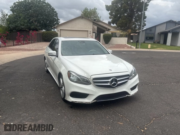2014 Mercedes-Benz E 350 Sport with VIN WDDHF5KB2EA883006, listed as a Copart auction lot 56200605 with 183,781 mi miles and Clean Title. Bid and sale history available at DreamBid. Image 1.