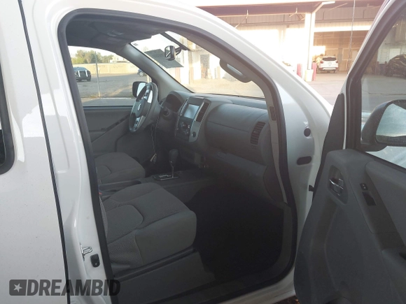 2021 Nissan Frontier SV z VIN 1N6ED0EA3MN710382, wystawiony jako IAAI lot #42083600 z przebiegiem 43 022 mil mil oraz . Historia ofert i sprzedaży dostępna na DreamBid. Obrazek 5.