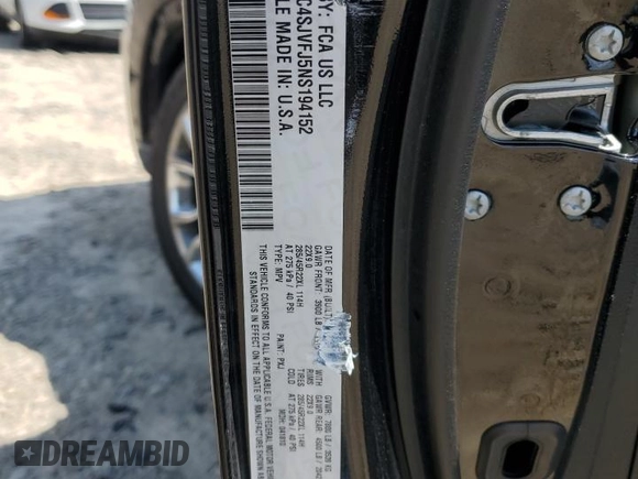 2022 Jeep Grand Wagoneer Series II z VIN 1C4SJVFJ5NS194152, wystawiony jako Copart lot #64996304 z przebiegiem Nie podano mil oraz Szkoda całkowita • Salvage title. Historia ofert i sprzedaży dostępna na DreamBid. Obrazek 15.