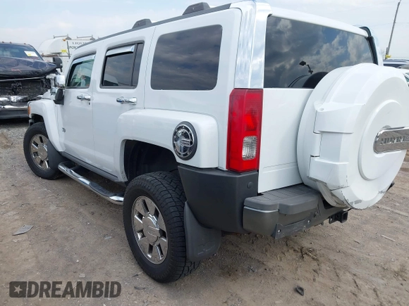 2008 Hummer H3 SUV with VIN 5GTEN13E588152981, listed as a IAAI auction lot 41849252 with 173,428 mi miles and . Bid and sale history available at DreamBid. Image 3.