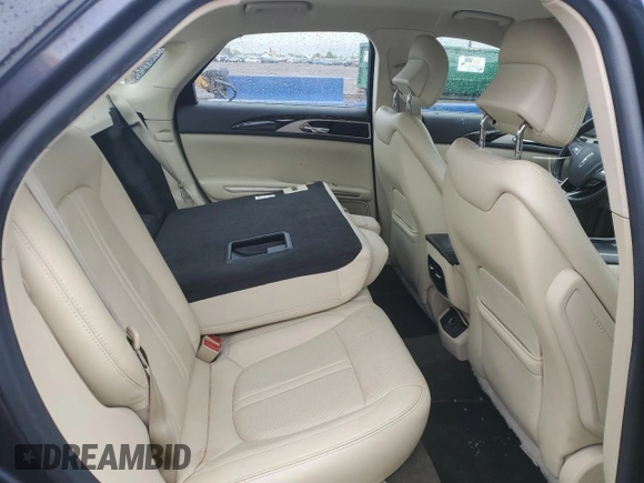 2013 Lincoln MKZ Hybrid z VIN 3LN6L2LU8DR820159, wystawiony jako Copart lot #56023835 z przebiegiem 130 422 mil mil oraz Szkoda całkowita • Salvage title. Historia ofert i sprzedaży dostępna na DreamBid. Obrazek 10.