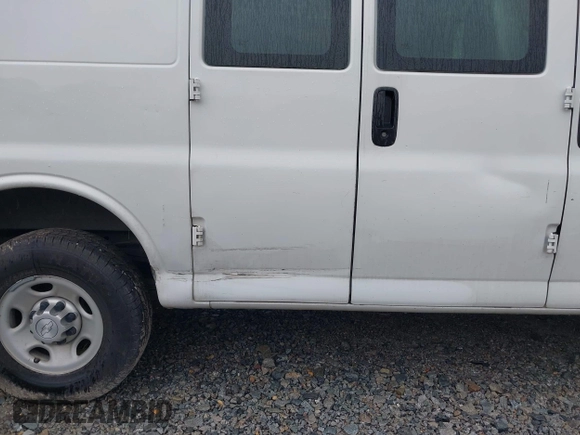 2014 Chevrolet Express Cargo with VIN 1GCWGFBA1E1210672, listed as a IAAI auction lot 42184397 with 174,364 mi miles and . Bid and sale history available at DreamBid. Image 6.