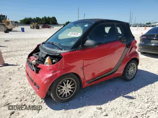 2011 Smart fortwo Passion with VIN WMEEK3BA7BK462796, listed as a Copart auction lot 52819475 with 107,381 mi miles and Salvage title. Bid and sale history available at DreamBid. Image 1.