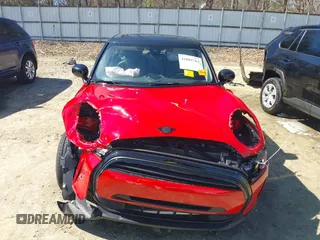 2024 MINI Hardtop 4 Door Cooper Classic with VIN WMW33DK00R2V40133, listed as a IAAI auction lot 41801763 with 9,607 mi miles and . Bid and sale history available at DreamBid. Image 6.