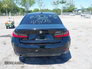 2025 BMW 3 Series 330i with VIN 3MW69CW08S8F16752, listed as a IAAI auction lot 42023109 with 3,031 mi miles and . Bid and sale history available at DreamBid. Image 16.