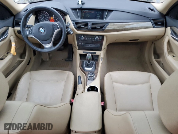 2013 BMW X1 xDrive28i z VIN WBAVL1C52DVR83974, wystawiony jako Copart lot #53567905 z przebiegiem 96 688 mil mil oraz Szkoda całkowita • Salvage title. Historia ofert i sprzedaży dostępna na DreamBid. Obrazek 8.