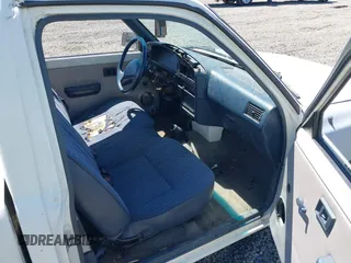1994 Toyota Pickup with VIN 4TARN81A4RZ246357, listed as a IAAI auction lot 42664261 with 218,034 mi miles and . Bid and sale history available at DreamBid. Image 5.