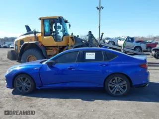 2022 Acura TLX w/A-Spec Package with VIN 19UUB5F54NA005992, listed as a IAAI auction lot 41709228 with 22,134 mi miles. Bid and sale history available at carsss.com. Image 13.