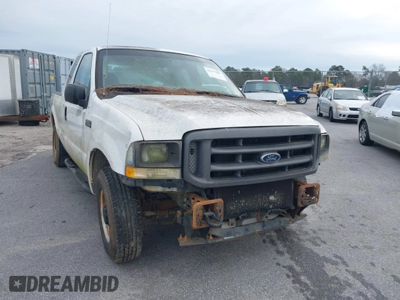 2004 Ford Super Duty F-250 XL with VIN 1FTNX20LX4EB97517, listed as a IAAI auction lot 41277987 with 202,880 mi miles. Bid and sale history available at carsss.com. Image 6.