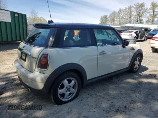 2007 MINI Hardtop with VIN WMWMF33507TU60113, listed as a Copart auction lot 53754505 with 153,806 mi miles and Clean title. Bid and sale history available at DreamBid. Image 3.