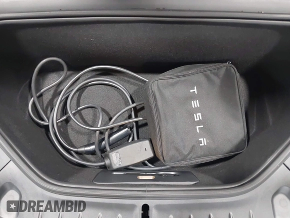 2022 Tesla Model S with VIN 5YJSA1E58NF478403, listed as a IAAI auction lot 41533099 with 42,779 mi miles and . Bid and sale history available at DreamBid. Image 20.