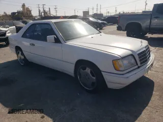 1990 Mercedes-Benz 300 300CE with VIN WDBEA51D8LB132643, listed as a Copart auction lot 76017284 with 211,131 mi miles and Clean Title. Bid and sale history available at carsss.com. Image 4.
