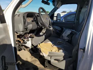2007 Ford Econoline Cargo Commercial with VIN 1FTNE24LX7DA06575, listed as a Copart auction lot 68727304 with 187,344 mi miles and Salvage title. Bid and sale history available at DreamBid. Image 7.