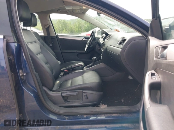 2013 Volkswagen Jetta SE z VIN 3VWDP7AJ0DM292598, wystawiony jako IAAI lot #42360798 z przebiegiem 169 885 mil mil oraz . Historia ofert i sprzedaży dostępna na DreamBid. Obrazek 5.