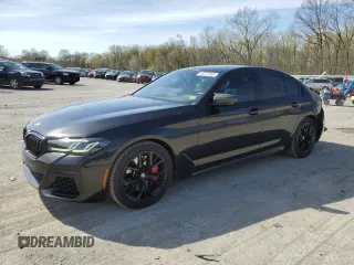 2021 BMW 5 Series 540i z VIN WBA53BJ03MCF79416, wystawiony jako Copart lot #54377595 z przebiegiem 59 255 mil mil oraz Szkoda całkowita • Salvage title. Historia ofert i sprzedaży dostępna na DreamBid. Obrazek 1.