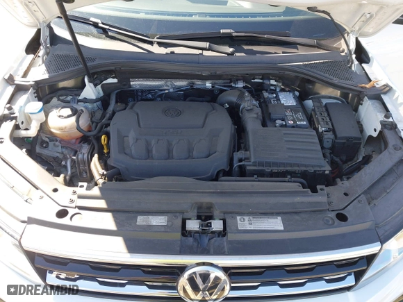 2020 Volkswagen Tiguan SE with VIN 3VV3B7AX8LM063202, listed as a IAAI auction lot 41731419 with 41,241 mi miles. Bid and sale history available at carsss.com. Image 10.