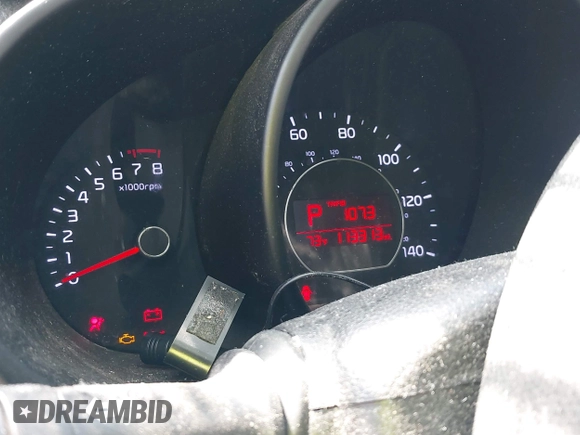 2014 Kia Soul with VIN KNDJN2A26E7021371, listed as a IAAI auction lot 41835253 with 113,313 mi miles. Bid and sale history available at carsss.com. Image 7.