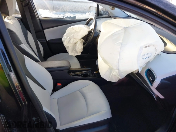 2019 Toyota Prius LE with VIN JTDL9RFU5K3002801, listed as a IAAI auction lot 41339356 with 68,628 mi miles and . Bid and sale history available at DreamBid. Image 5.
