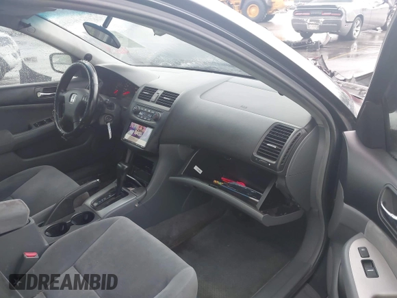 2005 Honda Accord EX z VIN 1HGCM56735A036318, wystawiony jako IAAI lot #42384528 z przebiegiem 237 793 mil mil oraz . Historia ofert i sprzedaży dostępna na DreamBid. Obrazek 5.