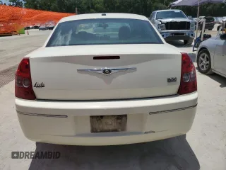 2009 Chrysler 300 Touring z VIN 2C3KA53V09H594340, wystawiony jako Copart lot #57789525 z przebiegiem 166 216 mil mil oraz Szkoda całkowita • Salvage title. Historia ofert i sprzedaży dostępna na DreamBid. Obrazek 6.