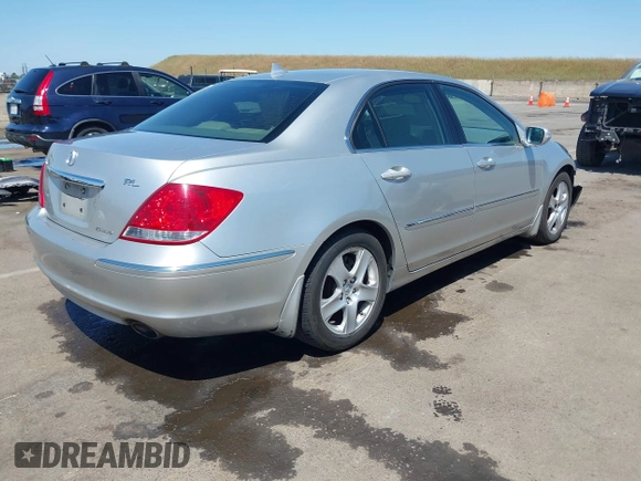2005 Acura RL with VIN JH4KB16545C016170, listed as a IAAI auction lot 42164148 with 267,166 mi miles and . Bid and sale history available at DreamBid. Image 4.