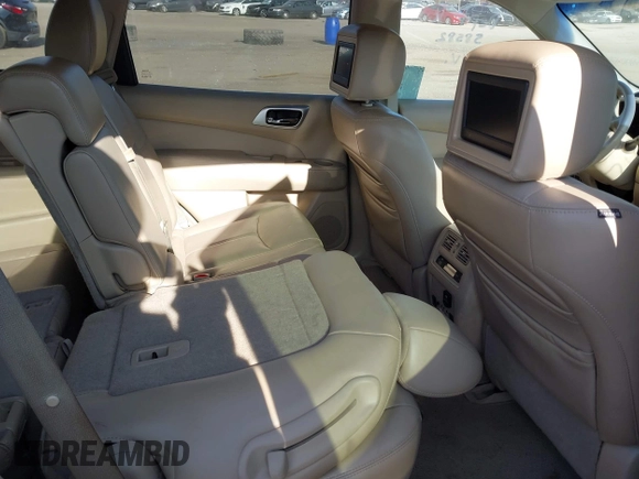 2013 Nissan Pathfinder SV with VIN 5N1AR2MM2DC612509, listed as a IAAI auction lot 40997193 with 999,999 mi miles. Bid and sale history available at carsss.com. Image 8.