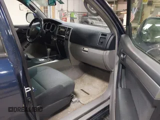 2005 Toyota 4Runner SR5 с VIN JTEBU14R558041854, выставлен на аукционе IAAI как лот 42300401 с пробегом 110 113 миль миль и . История ставок и продаж доступна на DreamBid. Изображение 5.