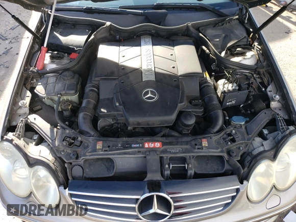 2005 Mercedes-Benz CLK 500 z VIN WDBTJ75J05F159477, wystawiony jako Copart lot #85168664 z przebiegiem 122 295 mil mil oraz Szkody całkowita. Historia ofert i sprzedaży dostępna na DreamBid. Obrazek 11.
