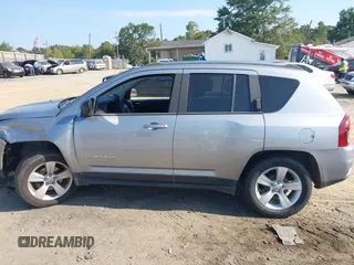 2015 Jeep Compass Sport with VIN 1C4NJCBB5FD110725, listed as a IAAI auction lot 40506090 with 132,207 mi miles. Bid and sale history available at carsss.com. Image 15.
