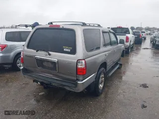 2002 Toyota 4Runner SR5 with VIN JT3GN86R820243308, listed as a IAAI auction lot 41563258 with 229,634 mi miles. Bid and sale history available at carsss.com. Image 4.