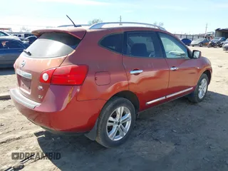 2013 Nissan Rogue S with VIN JN8AS5MT0DW508055, listed as a IAAI auction lot 41645649 with 250,772 mi miles. Bid and sale history available at carsss.com. Image 4.