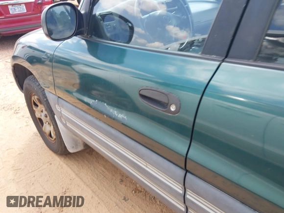 1998 Toyota RAV4 with VIN JT3HP10V5W7089021, listed as a IAAI auction lot 42739970 with 198,329 mi miles and . Bid and sale history available at DreamBid. Image 12.