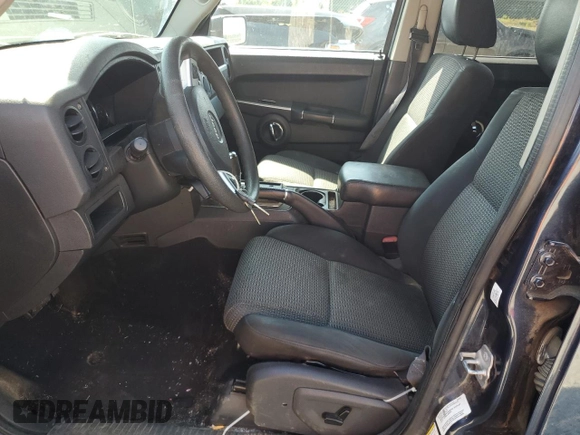 2010 Jeep Commander Sport with VIN 1J4RG4GK1AC112866, listed as a Copart auction lot 53622775 with 207,344 mi miles and Clean title. Bid and sale history available at DreamBid. Image 7.