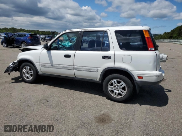 2000 Honda CR-V LX with VIN JHLRD2846YC005893, listed as a Copart auction lot 56340884 with 145,477 mi miles and Salvage Title. Bid and sale history available at carsss.com. Image 2.