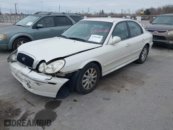 2002 Hyundai Sonata GLS with VIN KMHWF35HX2A523401, listed as a IAAI auction lot 41502680 with 176,283 mi miles. Bid and sale history available at carsss.com. Image 2.