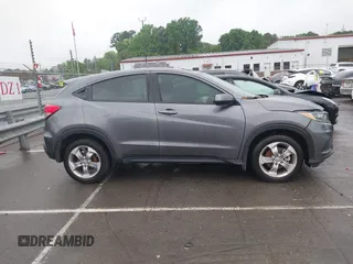 2022 Honda HR-V LX with VIN 3CZRU6H39NM735541, listed as a IAAI auction lot 41971886 with 22,275 mi miles. Bid and sale history available at carsss.com. Image 13.