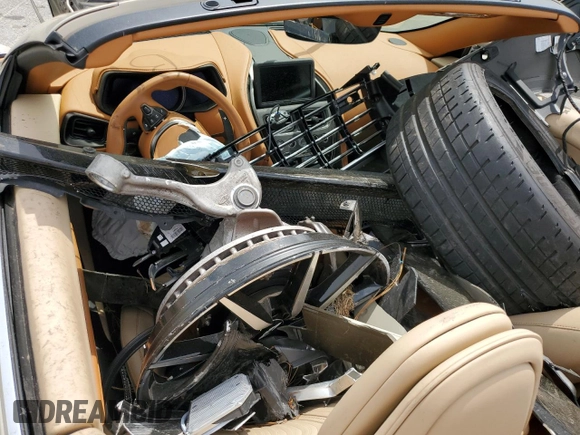 2022 Aston Martin DB11 z VIN SCFRMFCW6NGM11398, wystawiony jako Copart lot #53825715 z przebiegiem Nie podano mil oraz Szkoda całkowita • Salvage title. Historia ofert i sprzedaży dostępna na DreamBid. Obrazek 8.