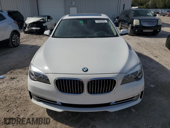 2013 BMW 7 Series 740Li with VIN WBAYE4C58DD137041, listed as a Copart auction lot 42958295 with 209,290 mi miles and Salvage title. Bid and sale history available at DreamBid. Image 5.