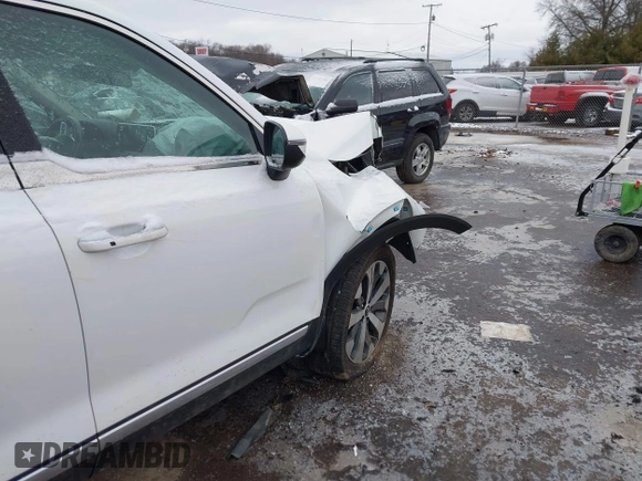 2020 Kia Telluride S with VIN 5XYP64HC4LG036632, listed as a IAAI auction lot 41734210 with 97,502 mi miles and . Bid and sale history available at carsss.com. Image 6.