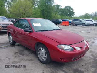 1999 Ford Escort "Cool" with VIN 3FAKP1136XR194925, listed as a IAAI auction lot 42097435 with 82,176 mi miles. Bid and sale history available at carsss.com. Image 1.