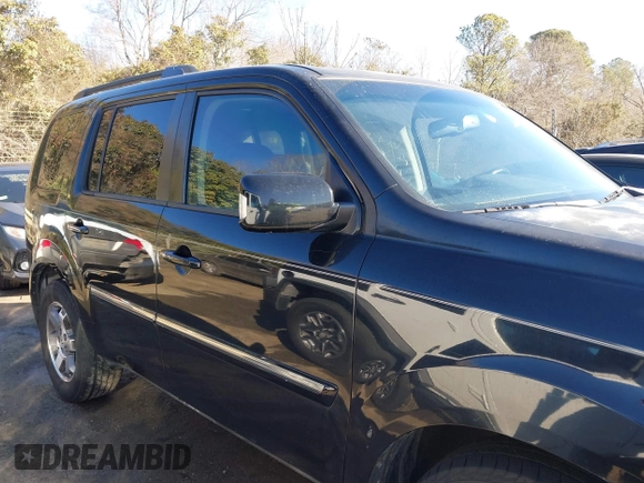 2010 Honda Pilot Touring with VIN 5FNYF4H95AB030531, listed as a IAAI auction lot 41441088 with 274,185 mi miles and . Bid and sale history available at carsss.com. Image 13.