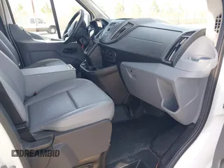 2018 Ford Transit с VIN 1FTYE1CM8JKB42370, выставлен на аукционе IAAI как лот 42595047 с пробегом 76 992 миль миль и . История ставок и продаж доступна на DreamBid. Изображение 5.