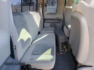 2001 Ford Super Duty F-250 XL with VIN 1FTNX20F11EB60992, listed as a Copart auction lot 88501795 with 136,557 mi miles and Salvage Title. Bid and sale history available at carsss.com. Image 10.