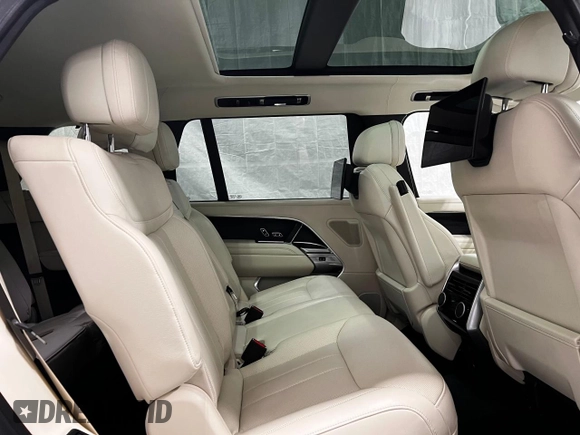 2023 Land Rover Range Rover with VIN SALK1BE77PA033825, listed as a Copart auction lot 56371645 with 16,581 mi miles and Clean Title. Bid and sale history available at DreamBid. Image 6.