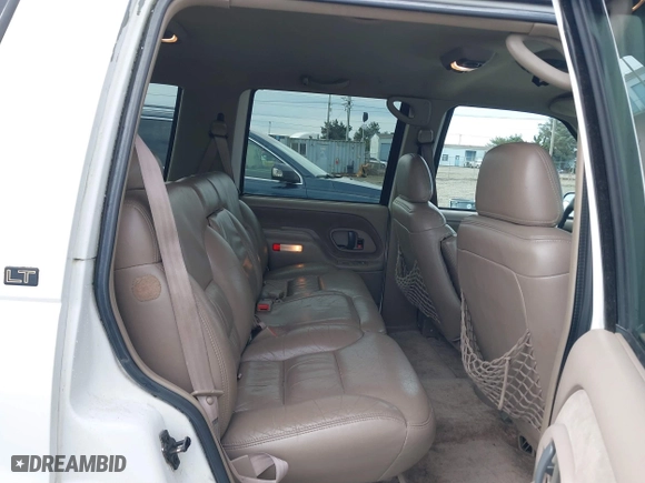 1997 Chevrolet Tahoe with VIN 1GNEK13R7VJ324524, listed as a IAAI auction lot 41623104 with 268,178 mi miles. Bid and sale history available at carsss.com. Image 8.